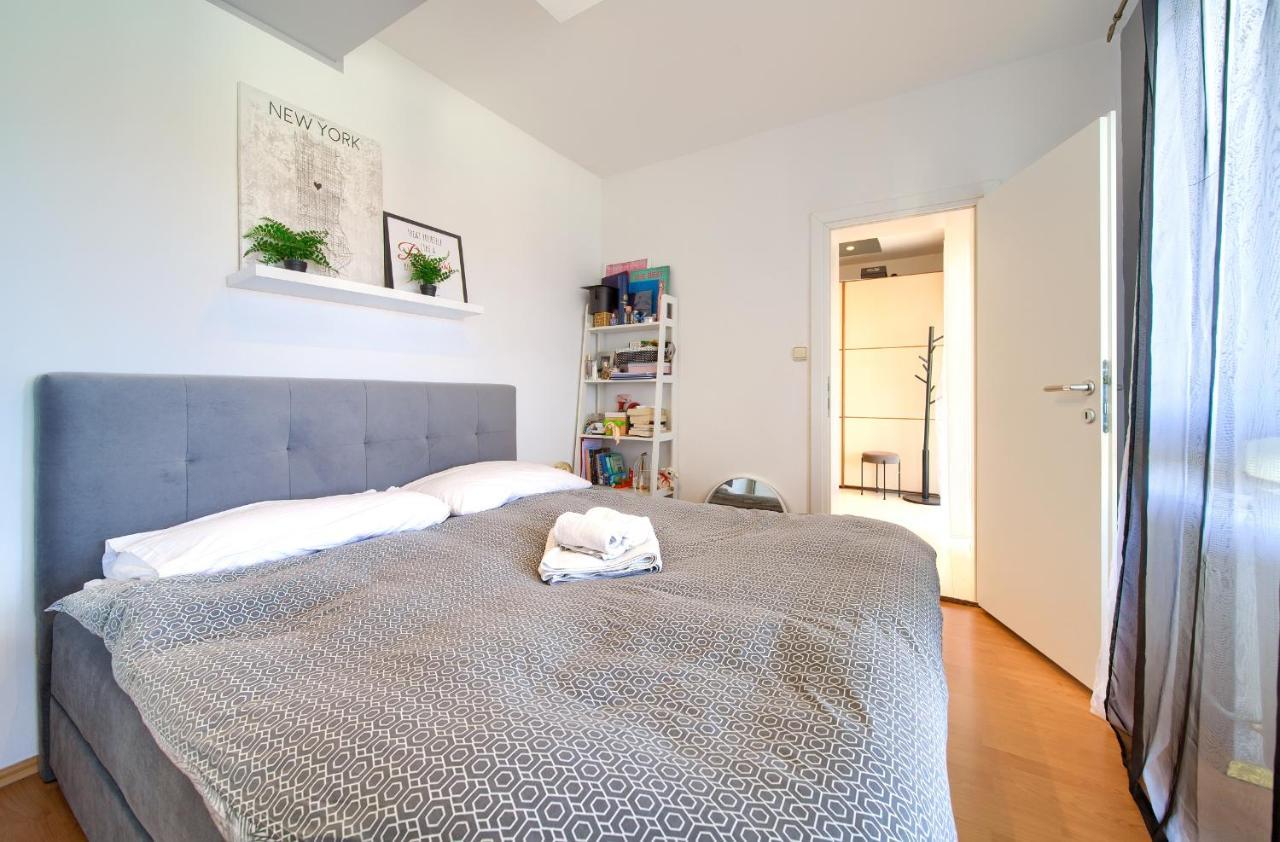 Luxury Apartments Vanessa, נייביצה מראה חיצוני תמונה