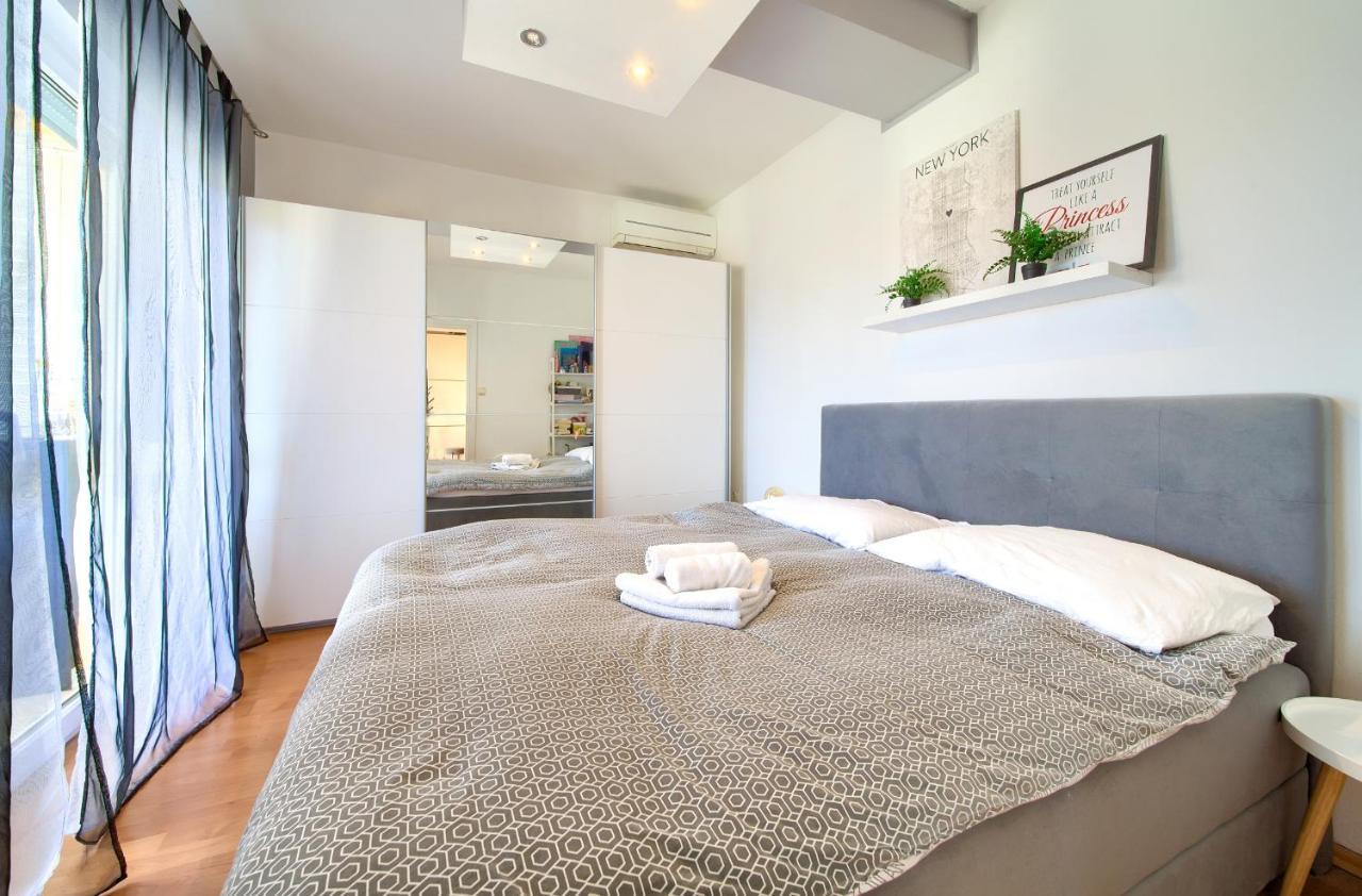 Luxury Apartments Vanessa, נייביצה מראה חיצוני תמונה