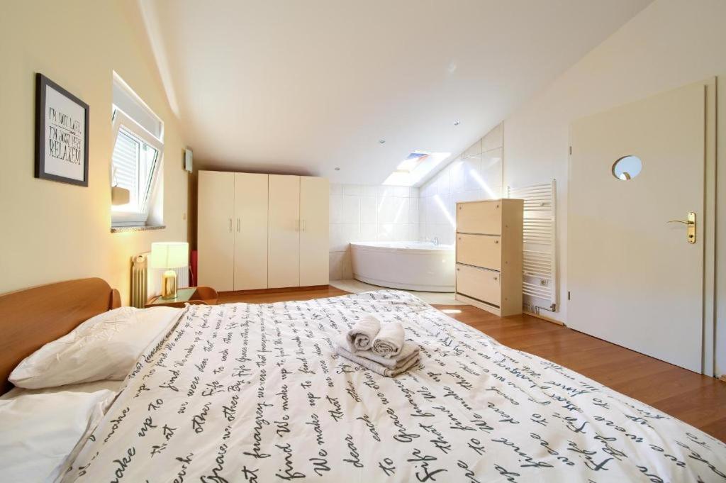 Luxury Apartments Vanessa, נייביצה מראה חיצוני תמונה
