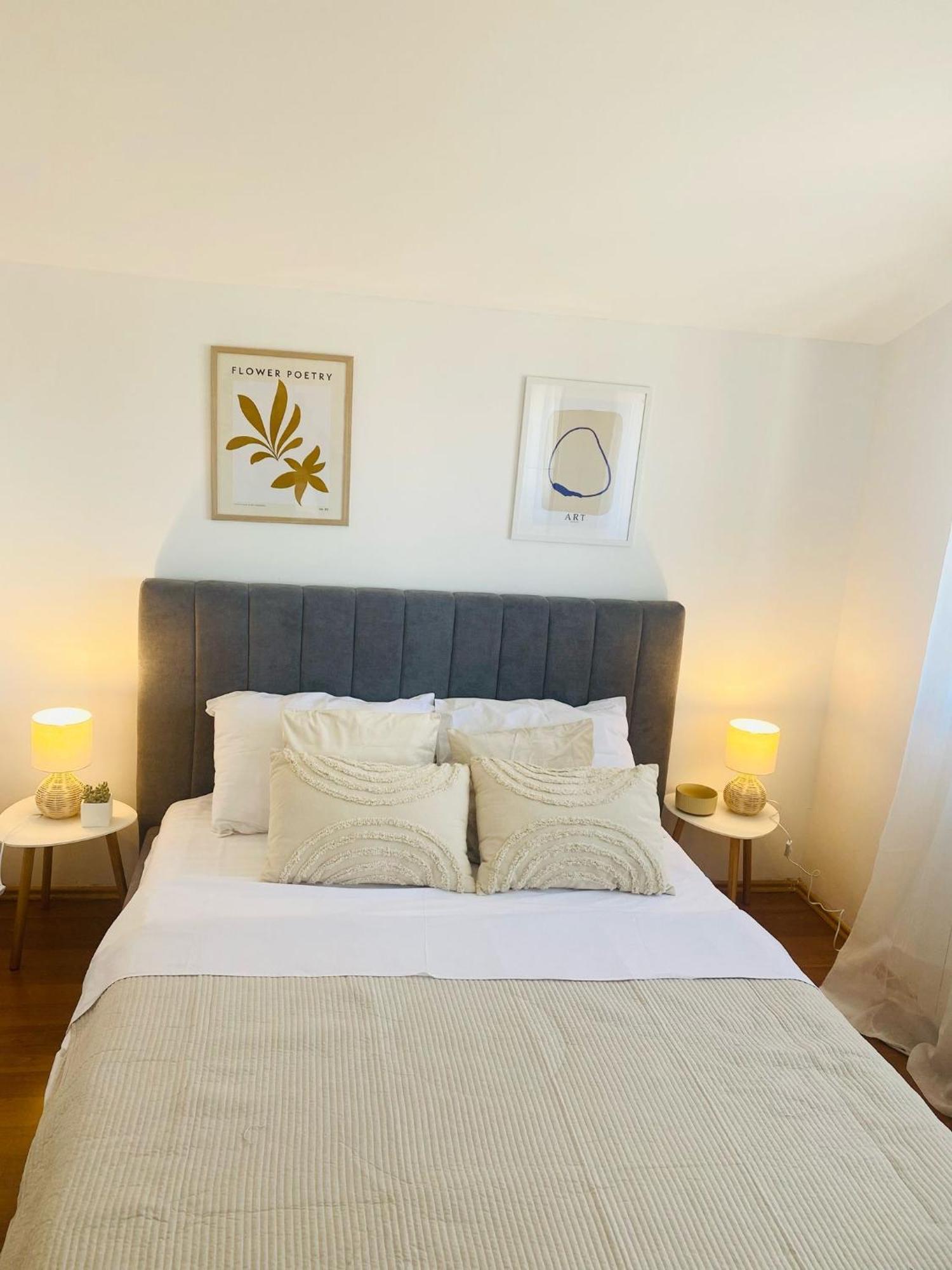Luxury Apartments Vanessa, נייביצה מראה חיצוני תמונה